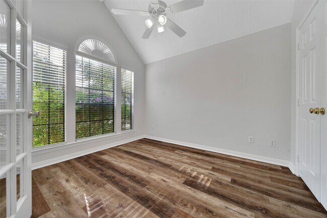 Building Photo - 11334 Twain Dr