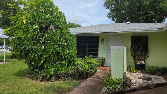 Foto del edificio - 19851 SW 103rd Ct