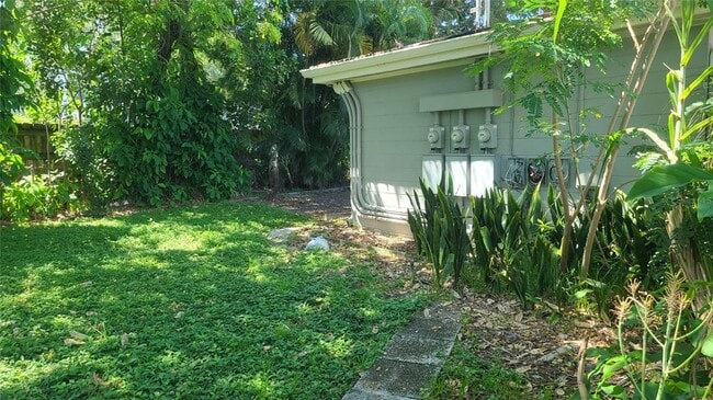 Building Photo - 106 CHESAPEAKE AVENUE UNIT C