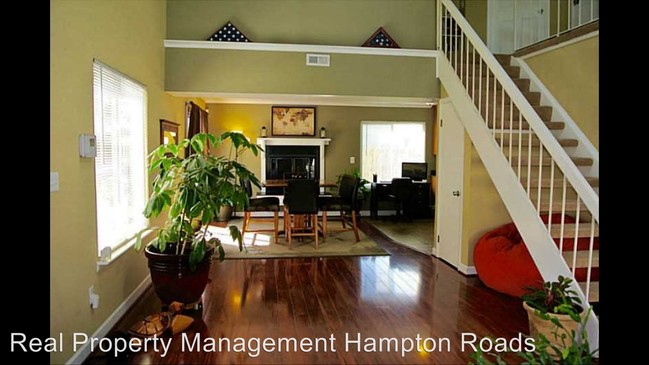 Foto del edificio - 1521 Brookwood Cres