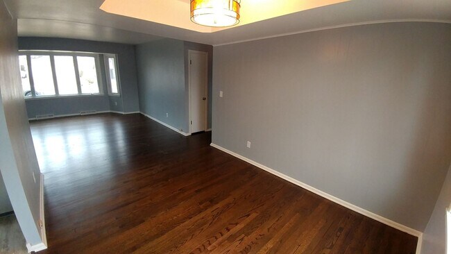 Foto del edificio - 3 Bedrooom Home Located in the Heart of We...