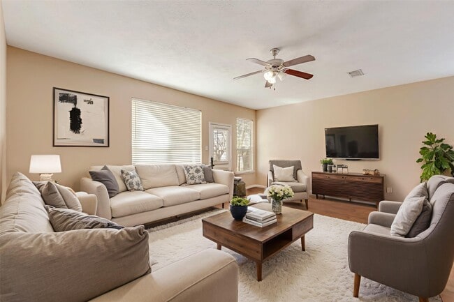 Building Photo - 914 Chapwood Ct