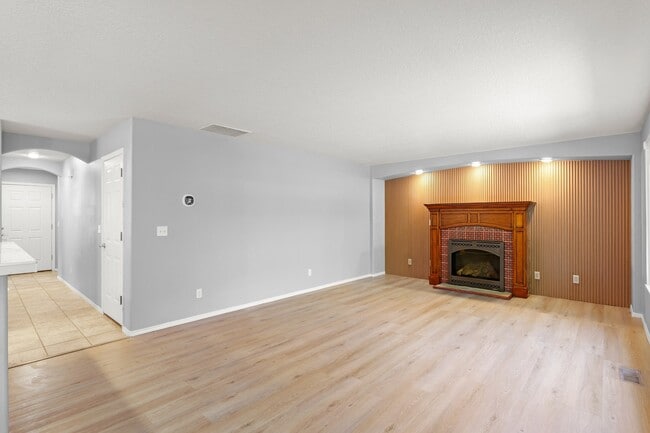 Photo - 793 NE 61st Ct (Hillsboro, OR) House