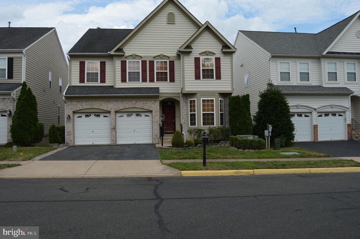 6709 Ainsworth St, Gainesville, VA 20155 House for Rent in