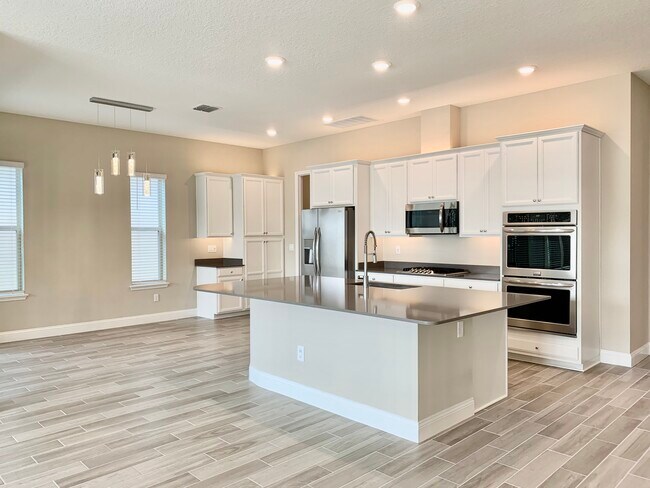 Building Photo - 68 Furrier Ct