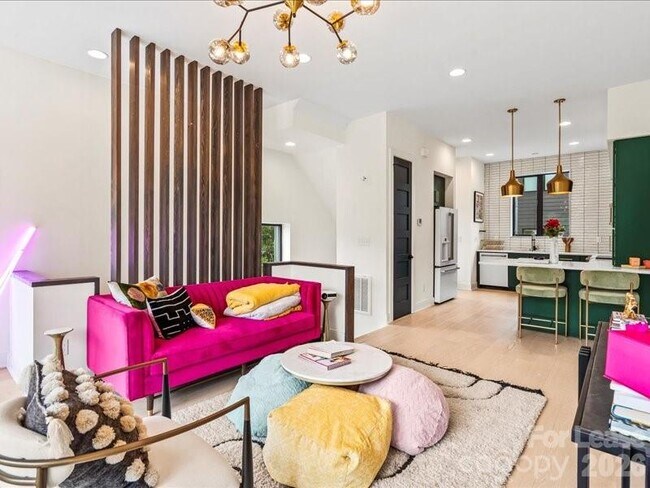 Foto del edificio - 815 E 36th St