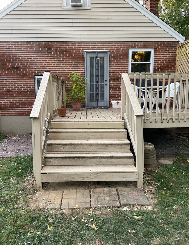 cubierta trasera - 3856 Belmont Street