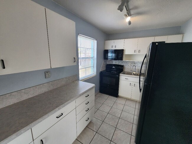 Foto del edificio - Nice beach side 2/1, walk to beach, restaurants