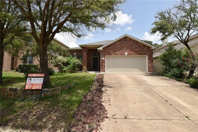Foto del edificio - 3709 Tall Cedars Rd