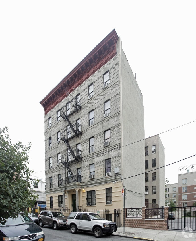 Building Photo - 428 E 157th St