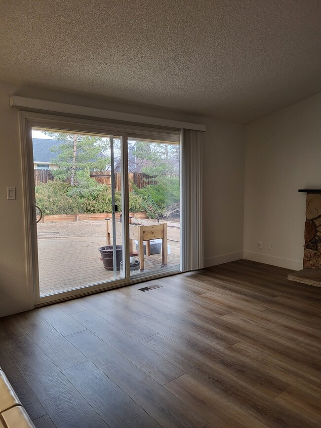 Family Room - 1550 Summerwind Cir