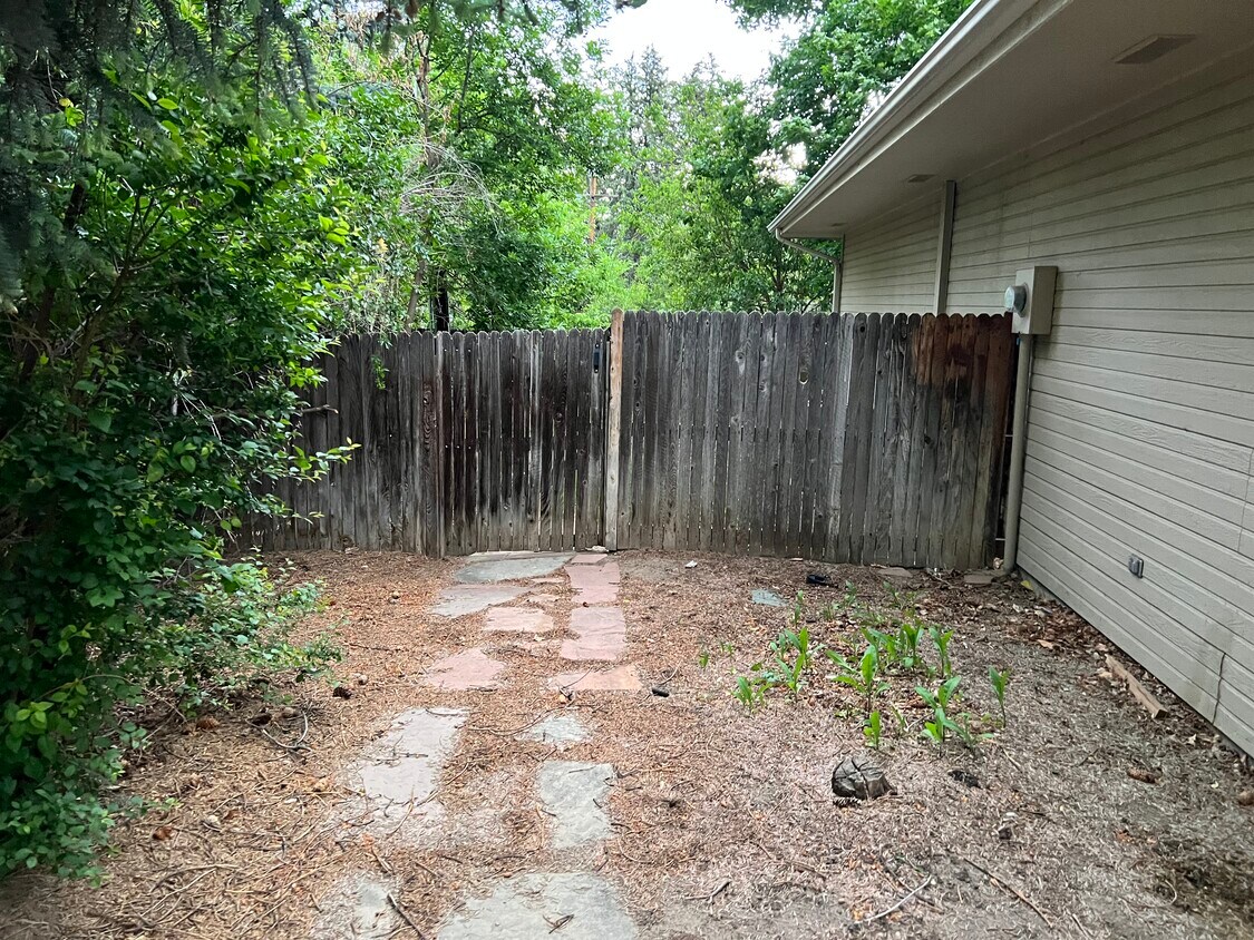 515 Comanche Dr, Colorado Springs, CO 80905 House Rental in Colorado