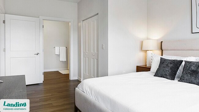 Foto del edificio - 9906 Runway Dr