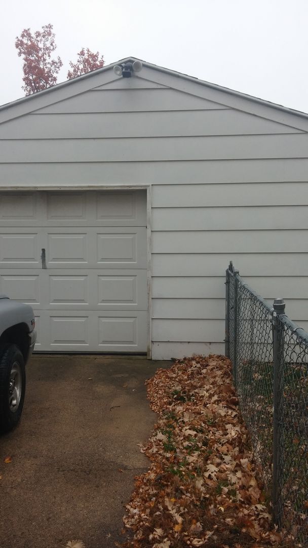 Foto del edificio - Two Bedroom One Bath Home Available March 1st