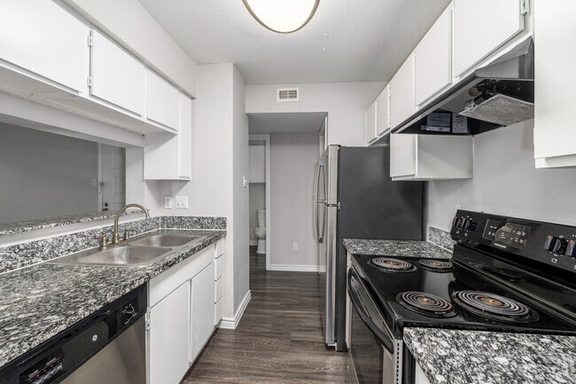 1BR, 1BA - 710SF - Kitchen - Caldera Apartment Homes
