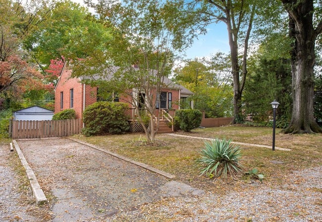 Building Photo - 1301 Orchard Rd