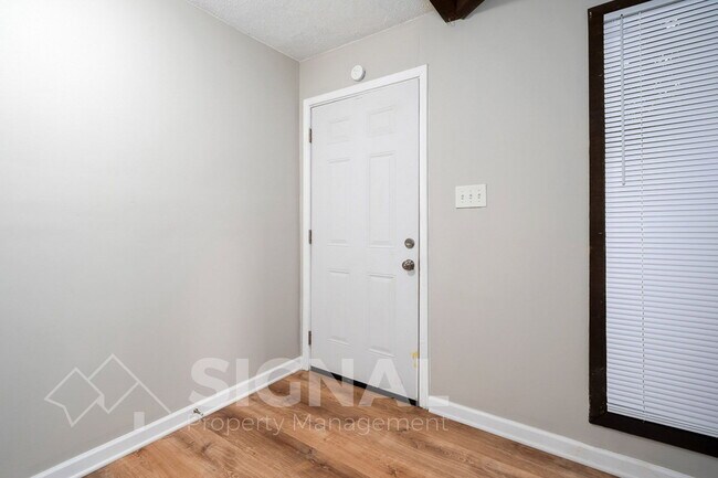 Foto del edificio - 3037 Apple Valley Ln