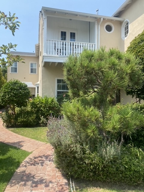 Primary Photo - 205 S Doheny Dr