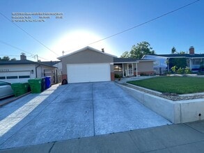 Building Photo - 23743 Clayton St