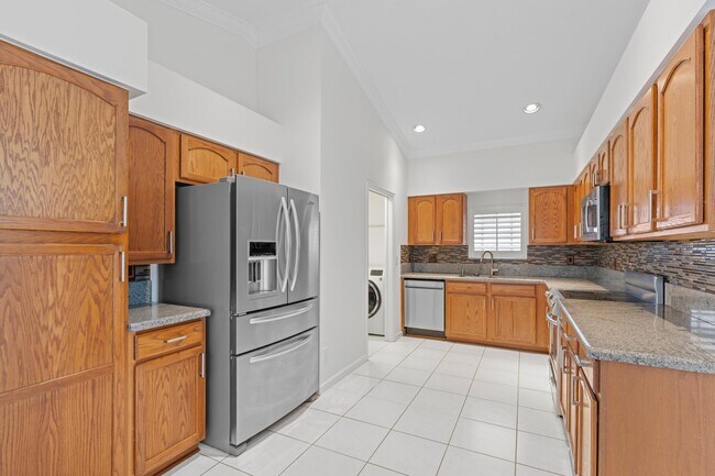 Building Photo - 7568 Eagle Point Dr