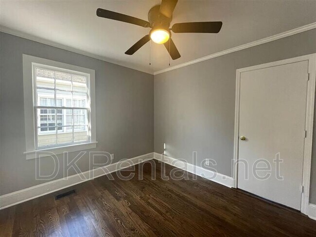 Foto del edificio - 1279 Eubanks Ave