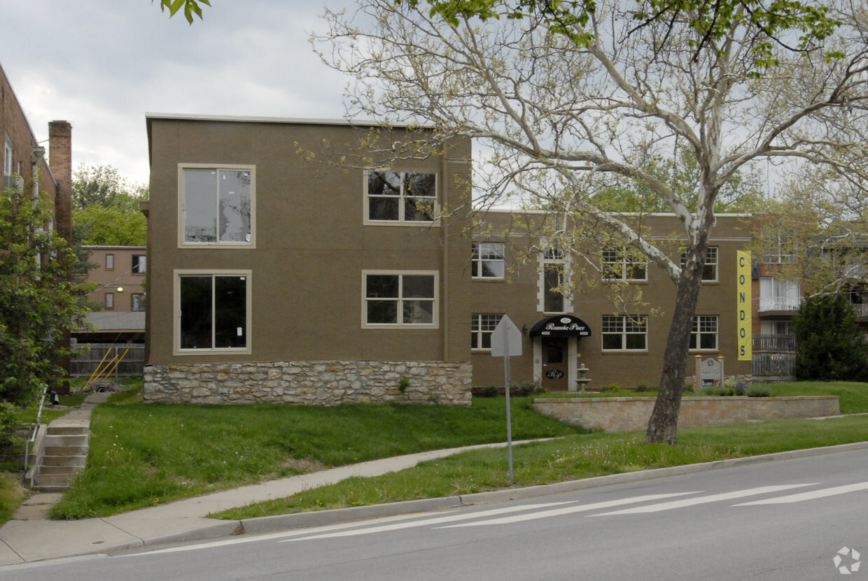 Foto del edificio - 4520 Roanoke Pkwy