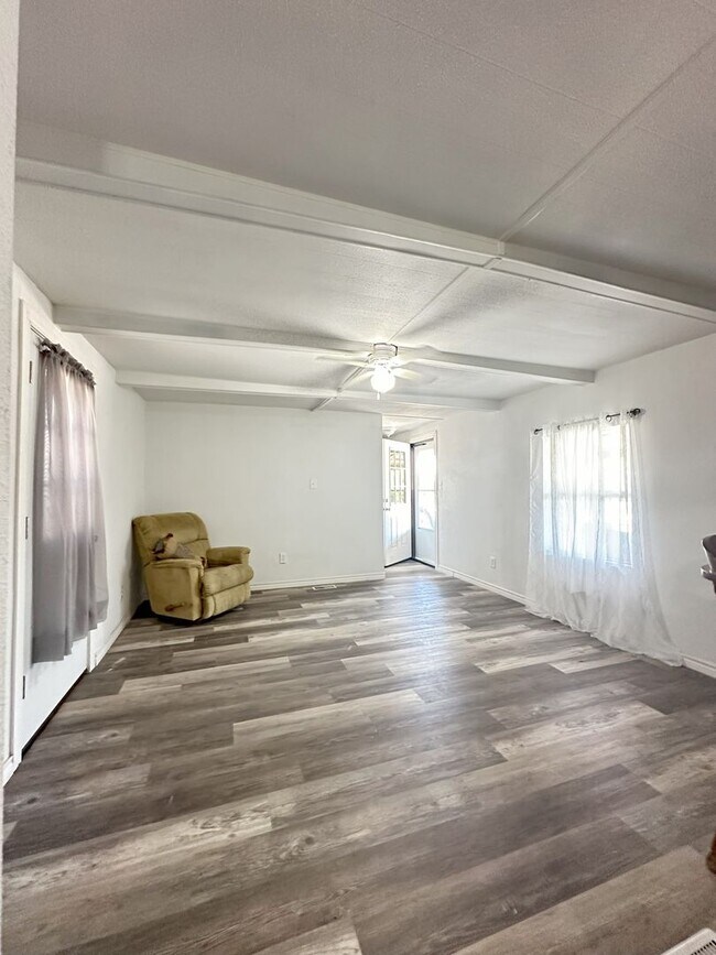 Building Photo - Recently remodeled 4 bedrooms 2 baths home