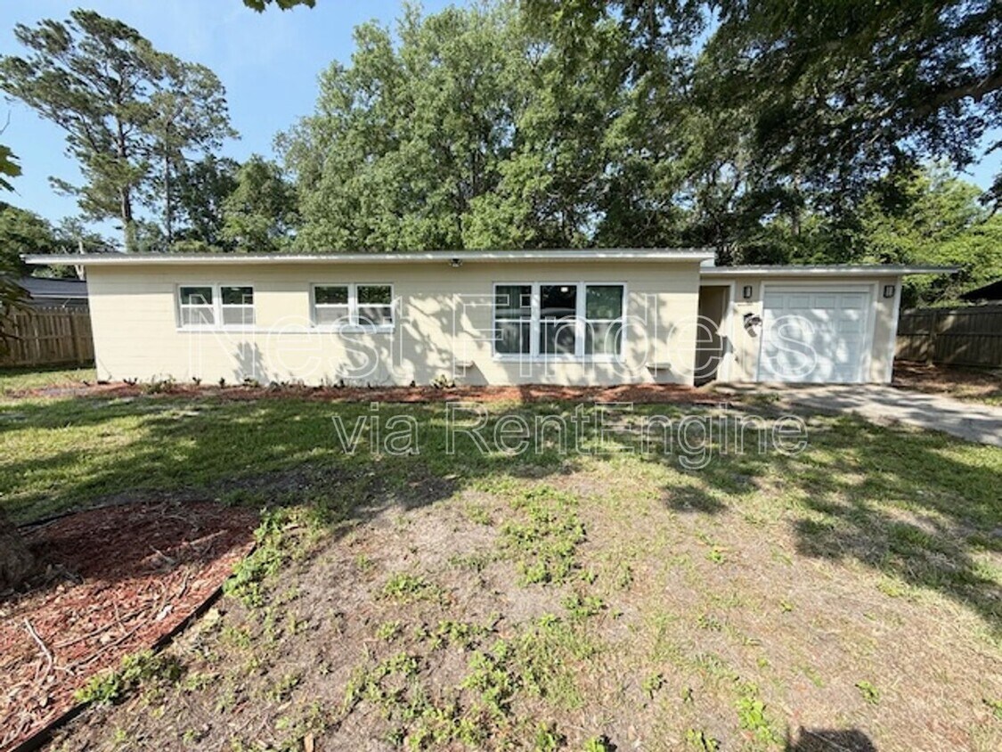 Foto principal - 1325 Hibiscus St