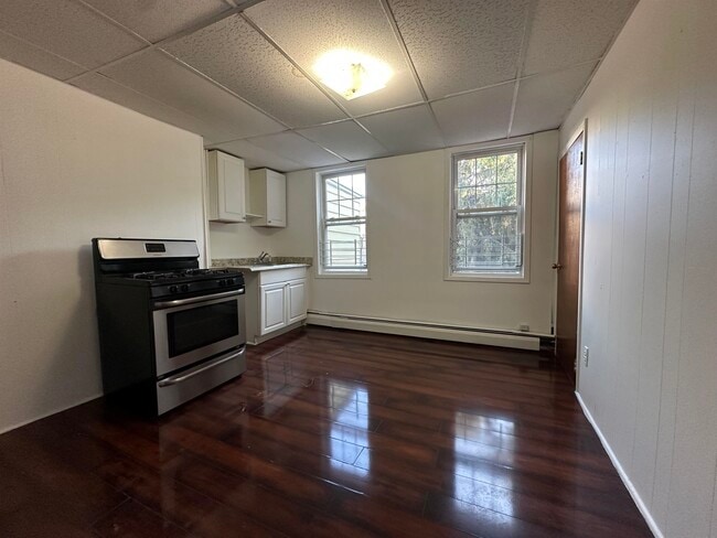 Foto del edificio - 49 Poplar St