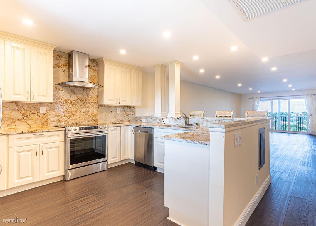 Primary Photo - 2 br, 2 bath House - 2871 N Ocean Blvd Apt...