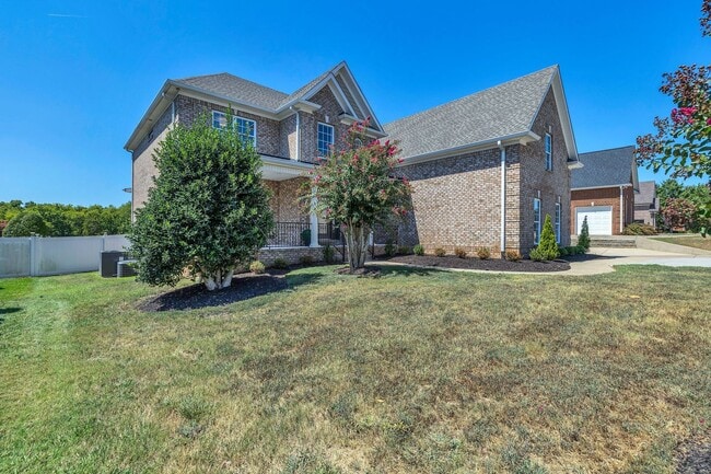Foto del edificio - Luxury 4BR Home with River Views & Entertainer’s Bonus Room
