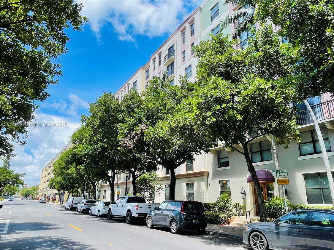 Photo - 1919 Van Buren Street, Hollywood, FL 33020 - 1 BR 1 BA Condo