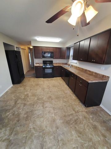 Foto del edificio - 17307 Lathrop Ave