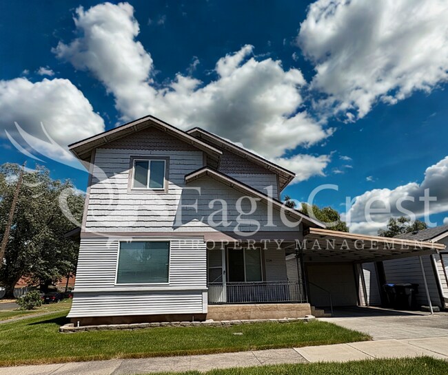 Foto del edificio - Spacious 3-Bedroom, 2-Bath Home on a Corner Lot-Students Encouraged To Apply
