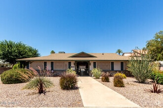 Building Photo - 3540 E Montecito Ave