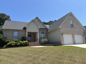 Building Photo - 460 Bristlecone Dr