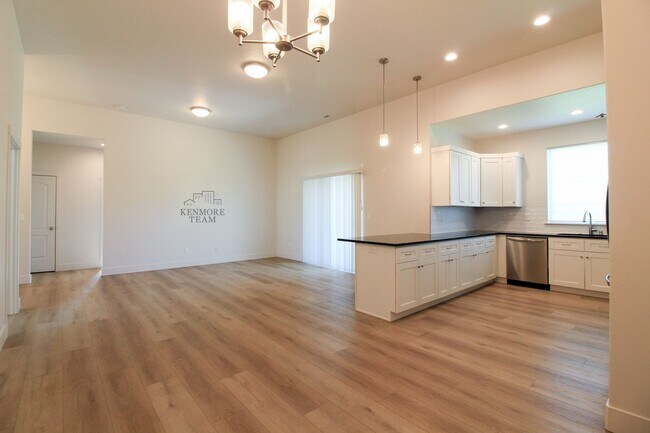 Foto del edificio - 4 Bedroom, 2 Bath Home in Richland