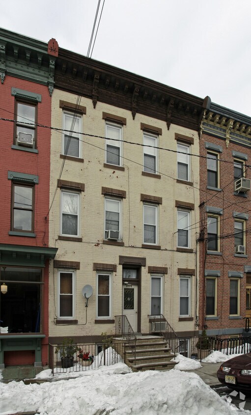 Primary Photo - 364 8th St
