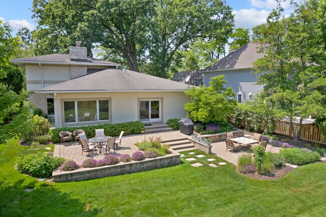 Foto del edificio - 1533 Hawthorne Pl