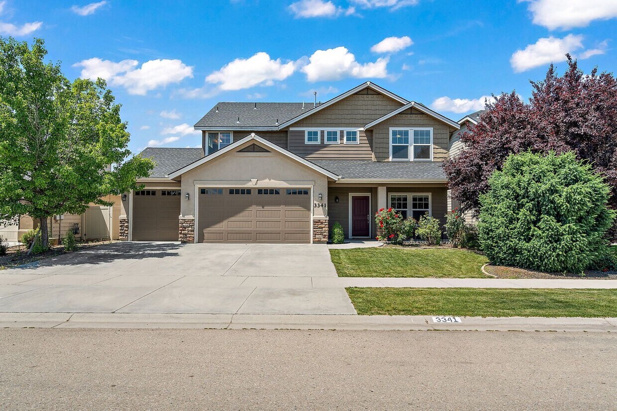 Primary Photo - 4 Bedroom home Near Freeway in Meridian