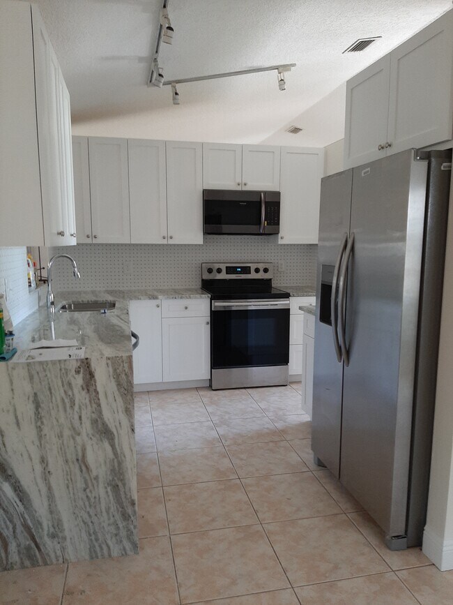 Kitchen - 1205 NW 10th St