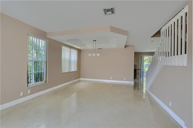 Foto del edificio - 18271 Coral Isles Dr