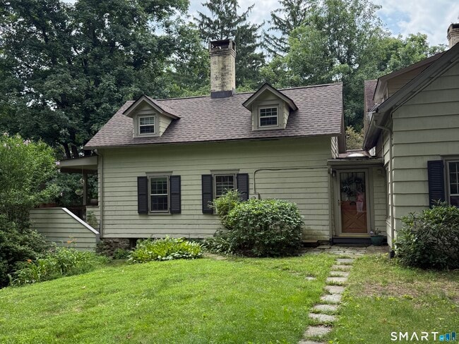 Building Photo - 252 W Norwalk Rd