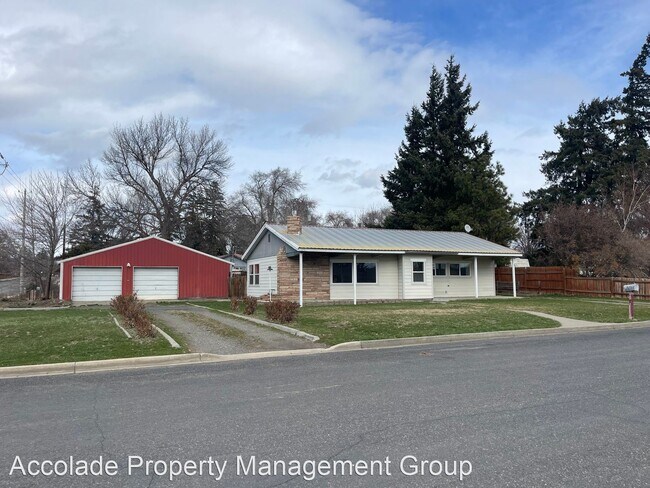 Building Photo - 5 br, 2 bath House - 801 East Manitoba Avenue