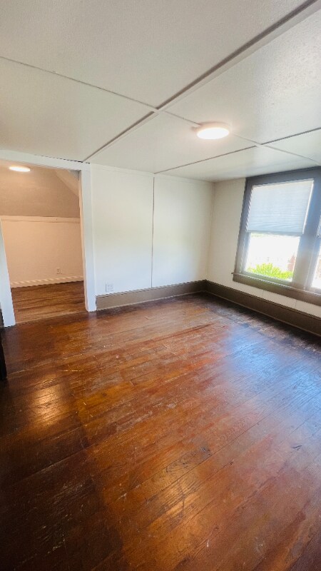 Building Photo - 812 Tyler Ave