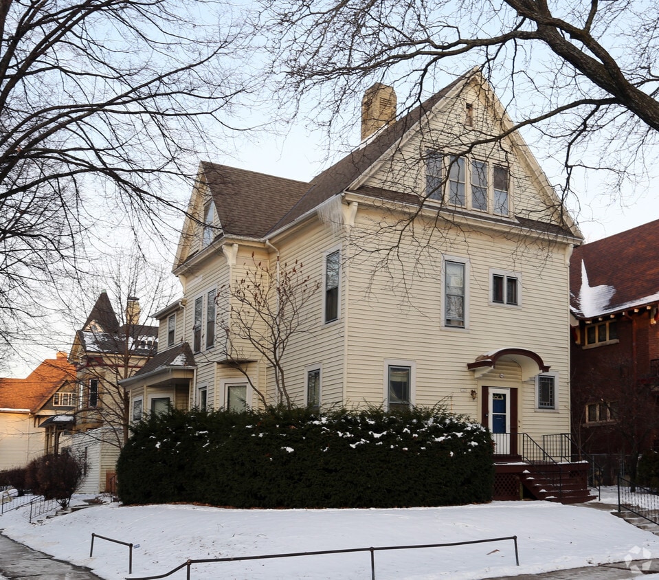 Primary Photo - 1655 N Humboldt Ave