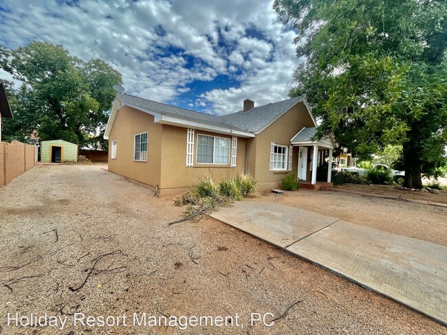 Foto del edificio - 2 br, 2 bath House - 130 West 200 South