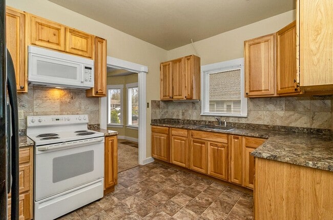 Foto del edificio - 2310 Rainier-3 Units