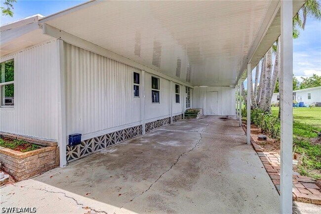 Foto del edificio - 120 Grassy Key Ln