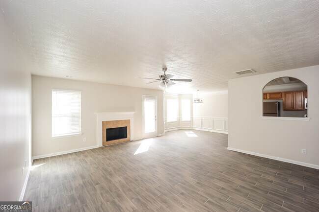 Foto del edificio - 752 Wood Bend Ct